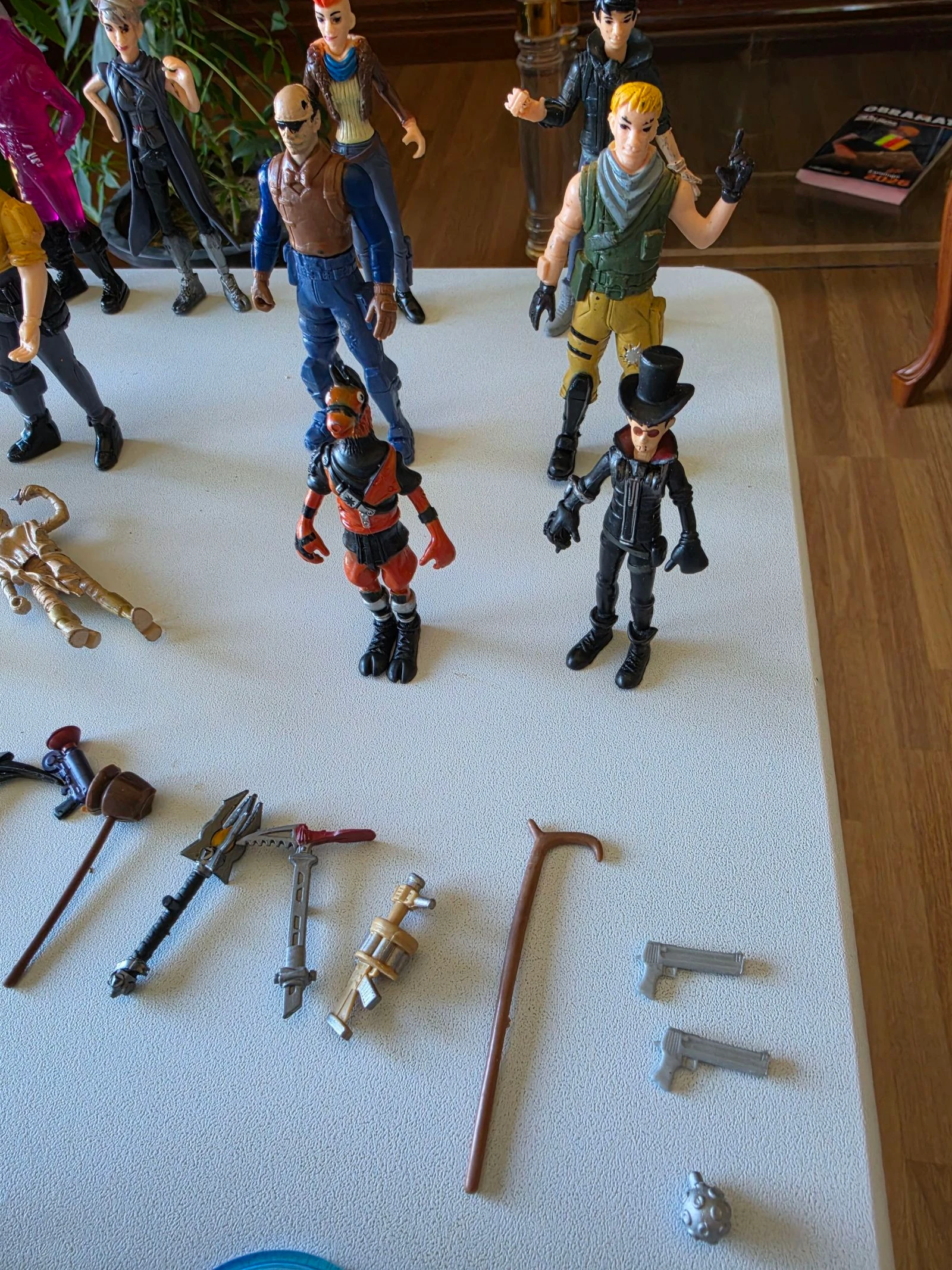 28 Figurines Fortnite de différentes tailles, armes et bases – photo 6